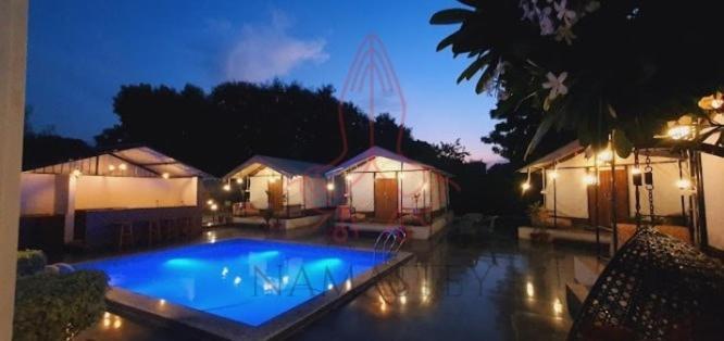 Luxury Farmhouse In Chhatarpur With Pool Нью-Дели Экстерьер фото