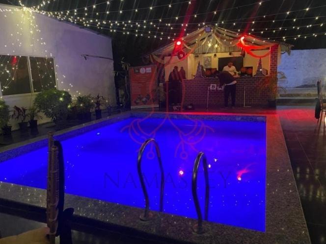 Luxury Farmhouse In Chhatarpur With Pool Нью-Дели Экстерьер фото